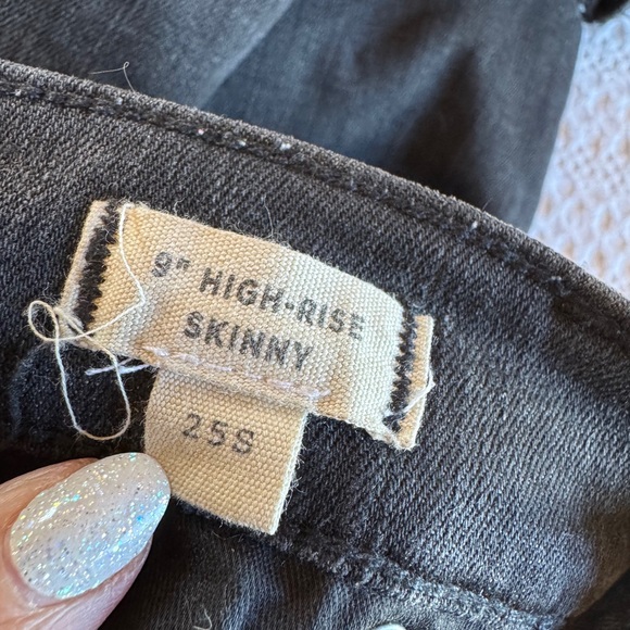 Madewell Faded Black Dark Grey 9” High Rise Skinny distressed Raw Hem Jeans - Picture 3 of 8